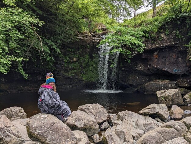 Jen waterfall (cropped)