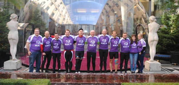 Team_endofroute_Paris_SLR_241114_sb (cropped)